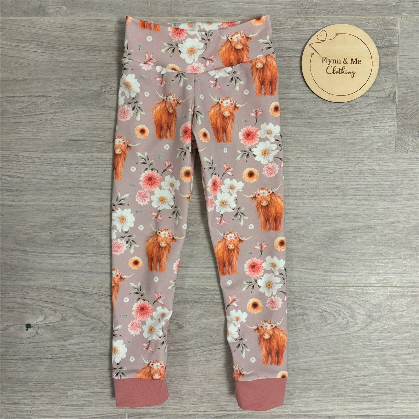 I Herd You Like Flowers Leggings