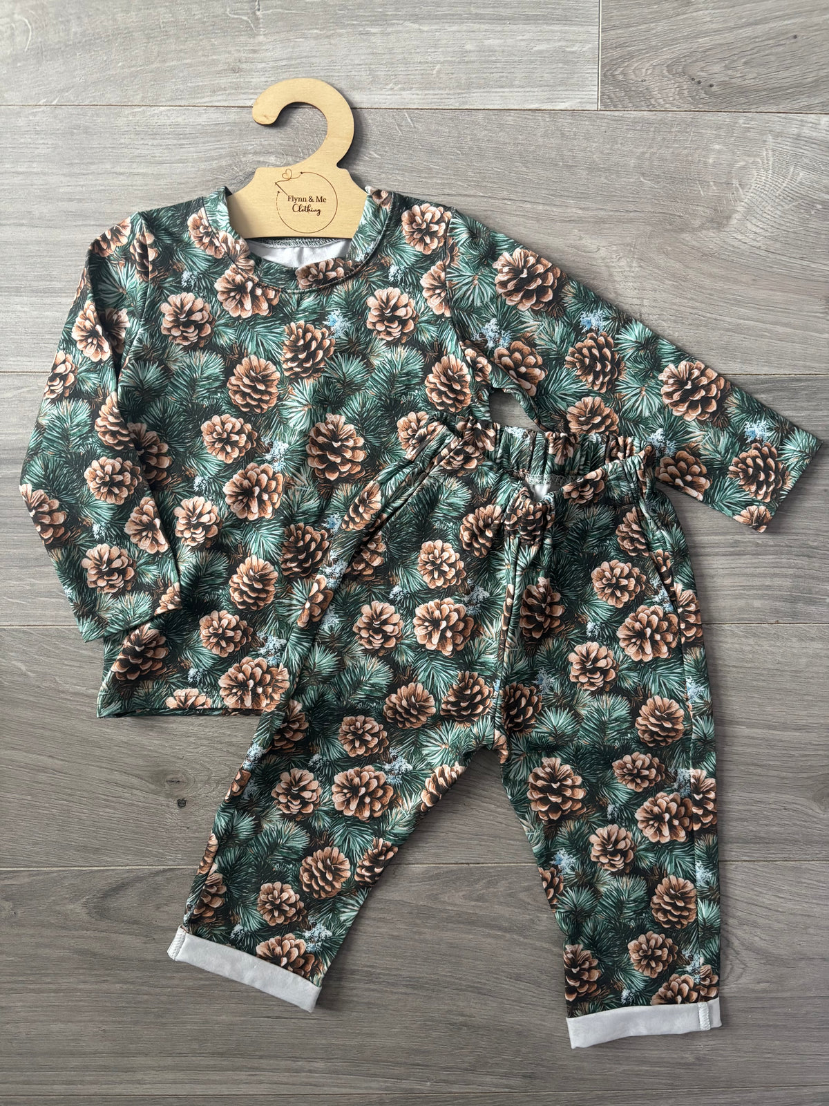 Pinecone Gathering Top
