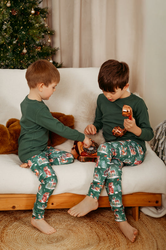 Woodland Post: Letters To Santa Leggings