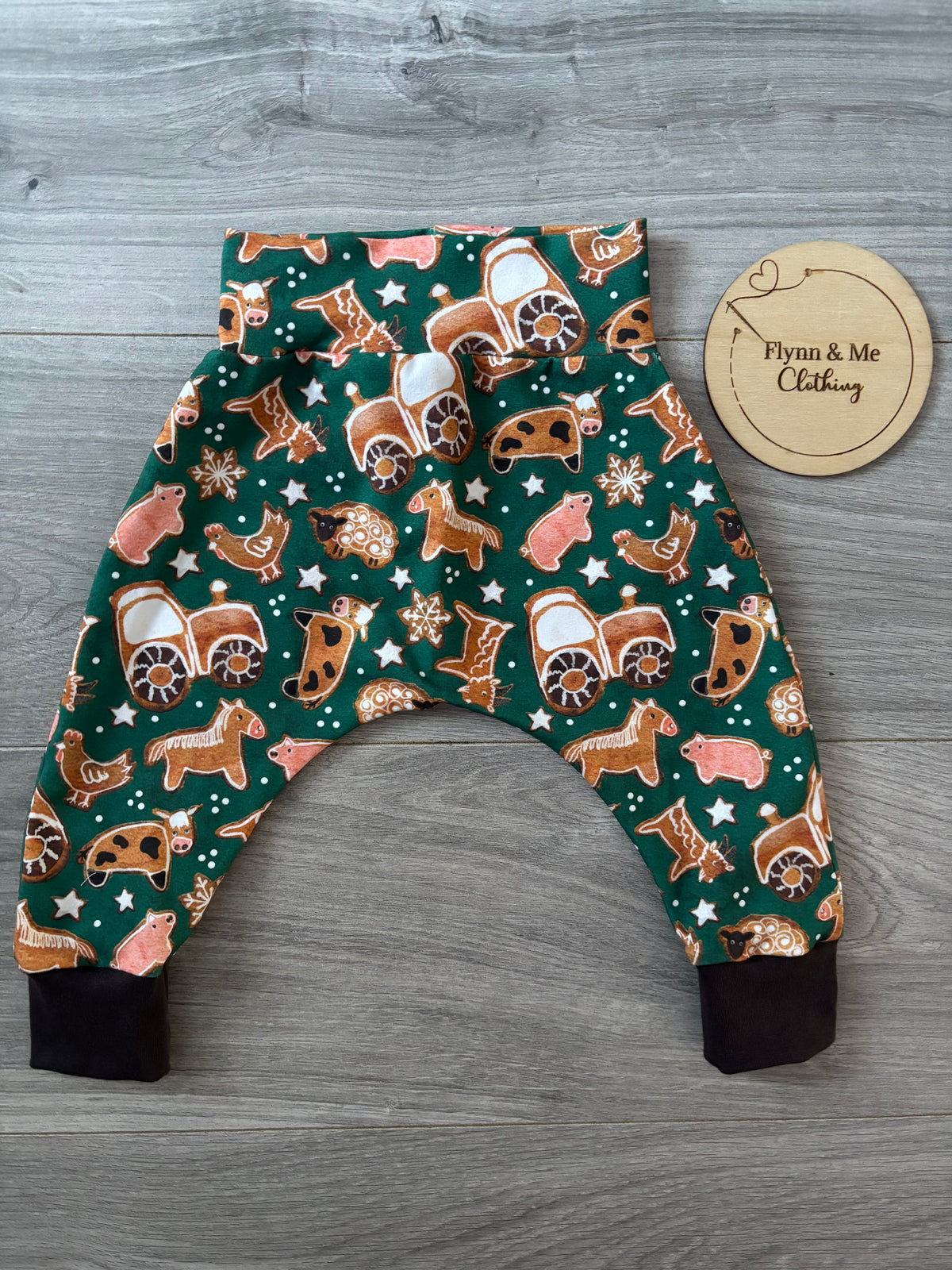 Gingerbread Farm Leggings