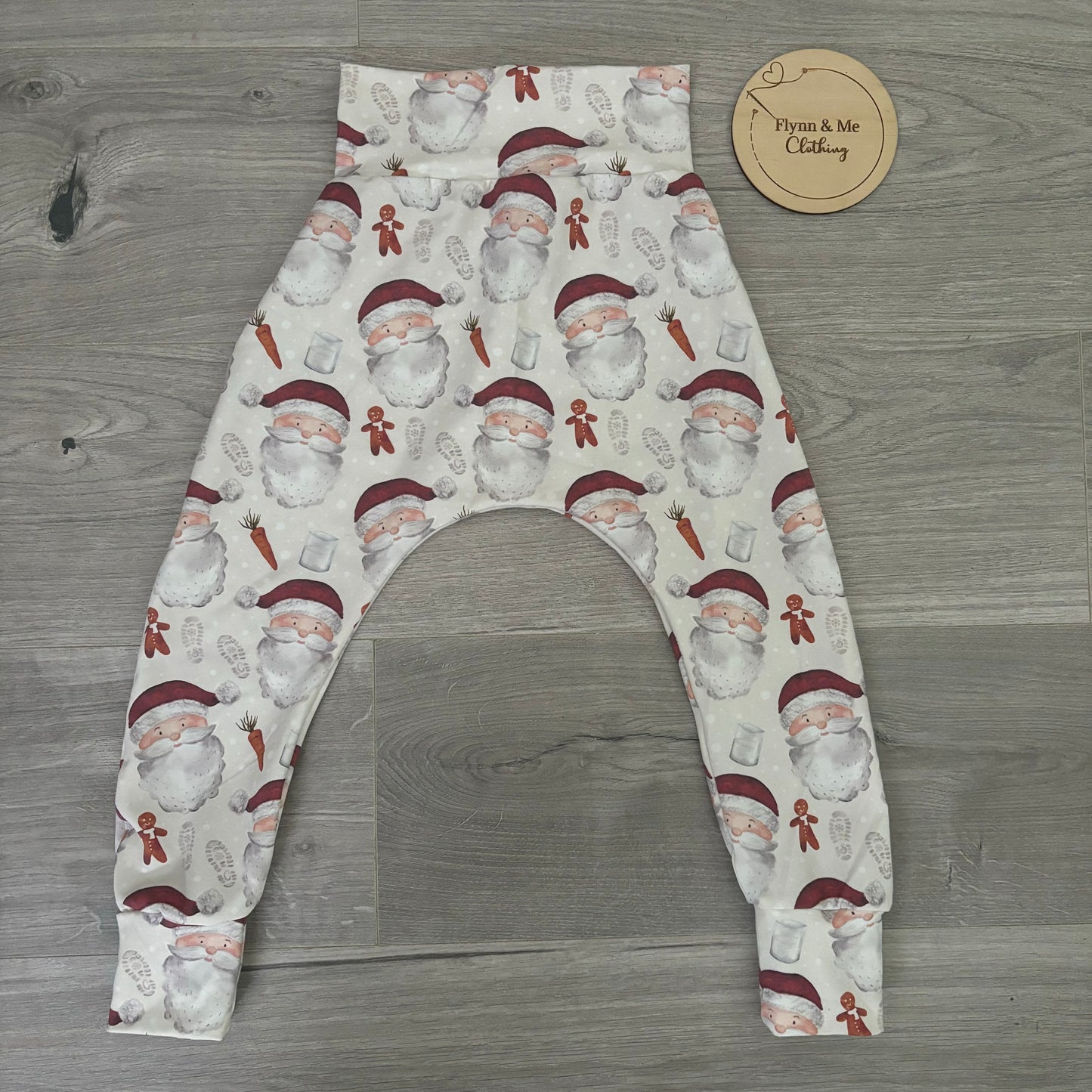 Santa’s Snacks leggings